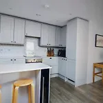 Amazing Entire Flat