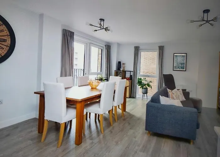 Amazing Entire Flat